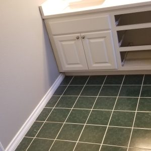 bathroom-remodel-before-1
